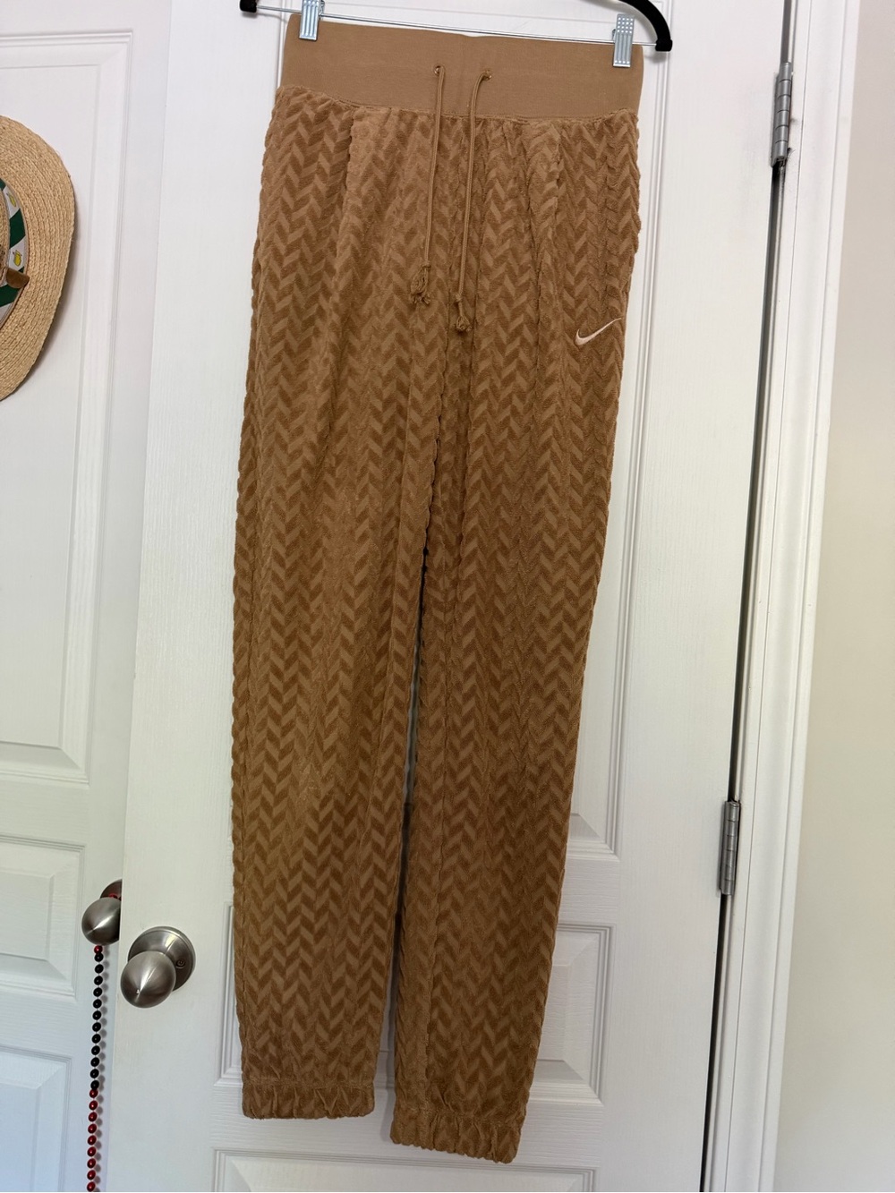 Nike NSW Herringbone Textured High-Rise Tan Cuffed Pants Size S